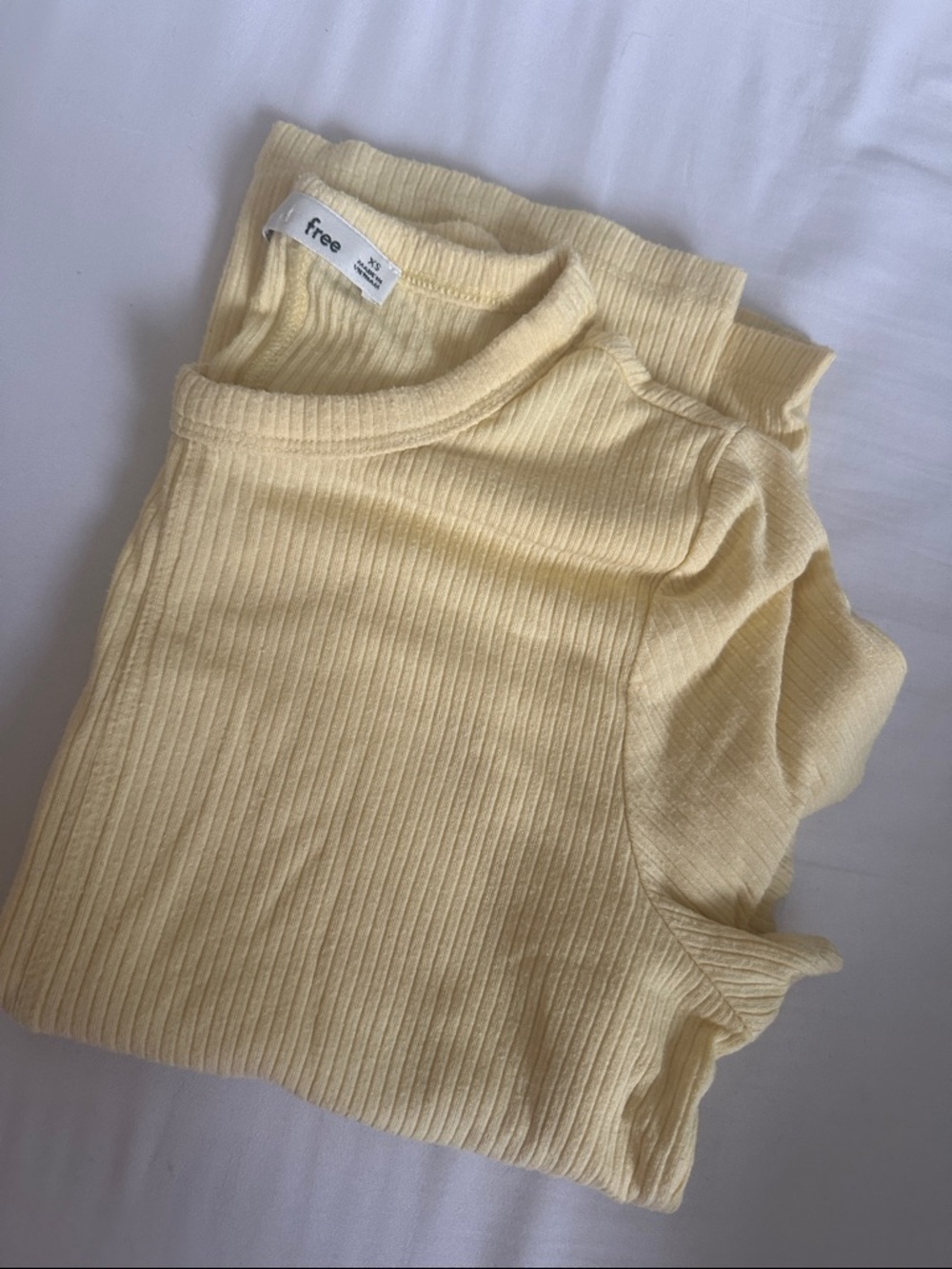 Wilfred Ribbed Crewneck Tee in Soft Yellow - Picture 3 of 3